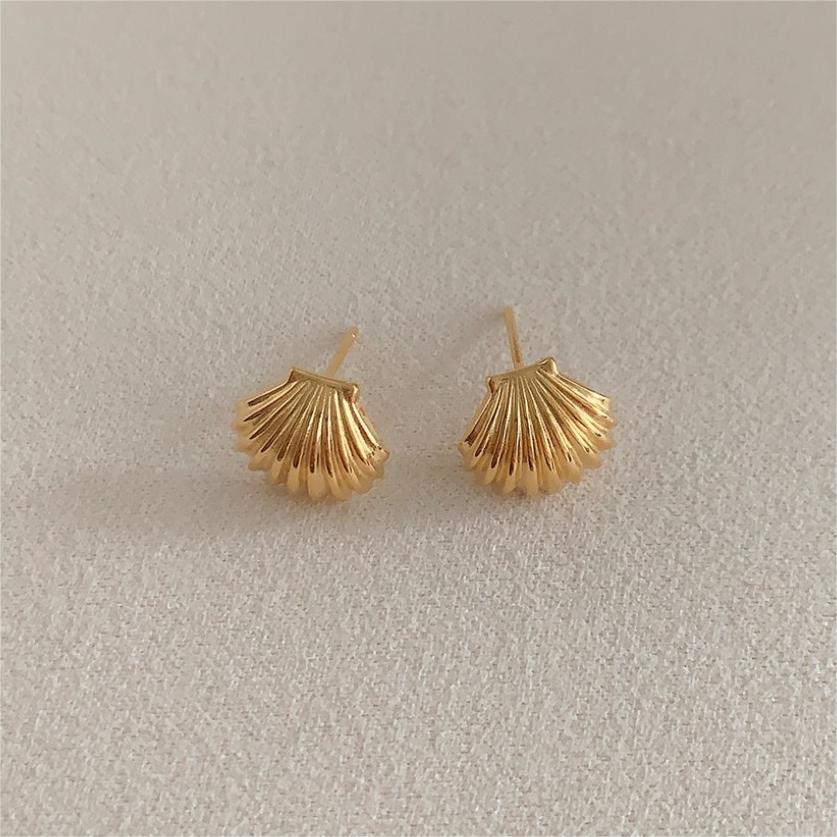 Shell Stud Earrings
