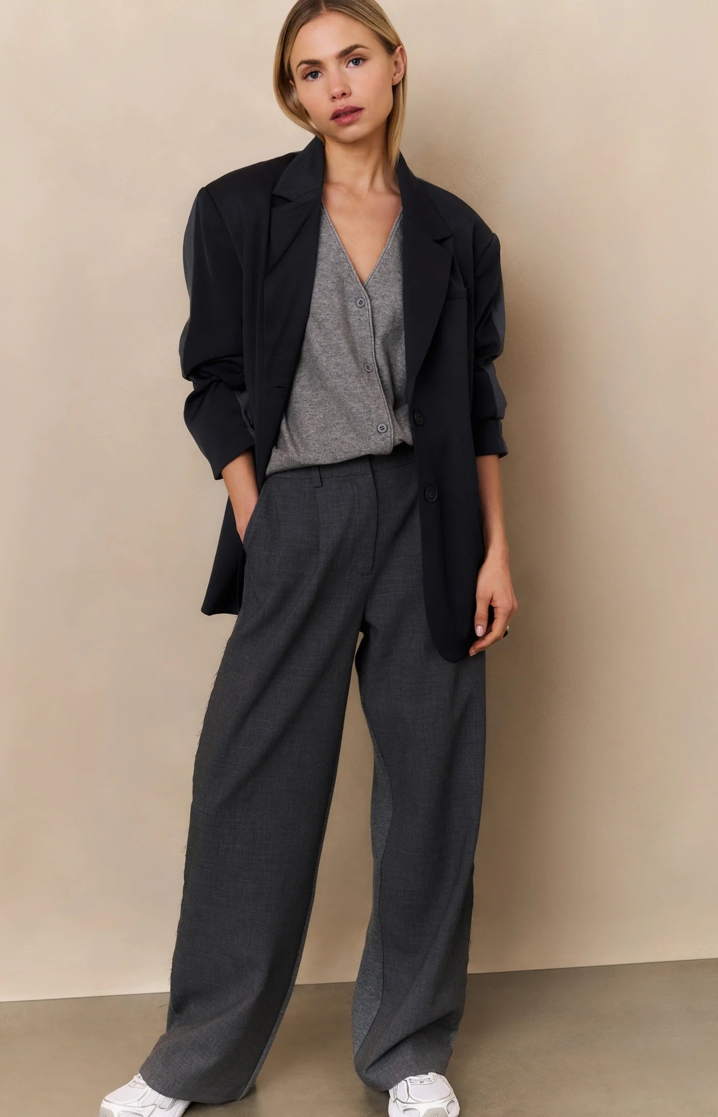 Loose fit blazer with bomber details