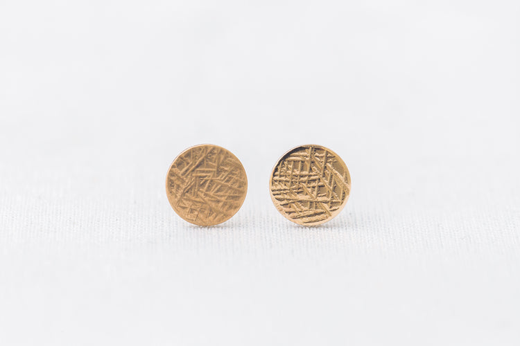 Scratch Studs