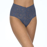 Signature Lace Retro Thong